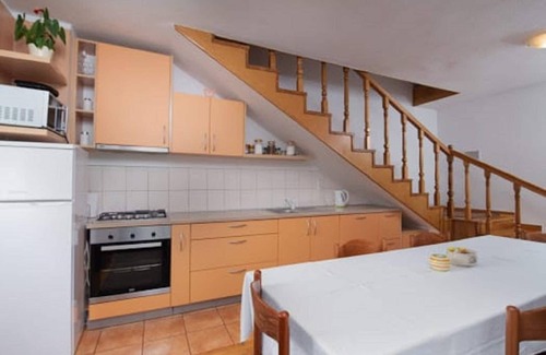 Lovinac Cottage | Cottage in Lovinac near Paklenica Park