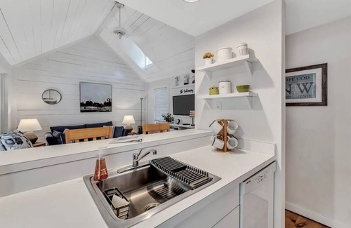 Mashpee Cottage | Cottage in Maushop Village.