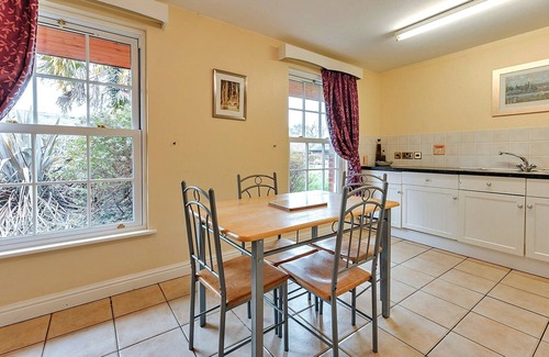 Eaton Mascott Cottage | Cottage in Netley Hall with Scenic Trails