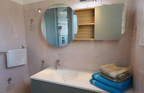 Villetelle House | Cottage Les Bougainvillées de Camargue 2 people, heated pool