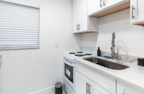 Central Fort Lauderdale Cottage | Cottage Minutes from Downtown and Wilton Manors