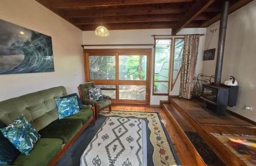 Burrill Lake House | Cottage on the Lake - peaceful Burrill Lake escape