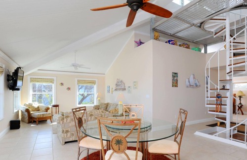 Rainbow Bay House | Cotton & Coconuts by Eleuthera Vacation Rentals
