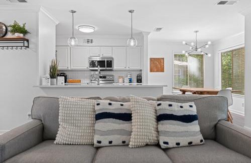 Lawton Woods House | Cotton Cottage