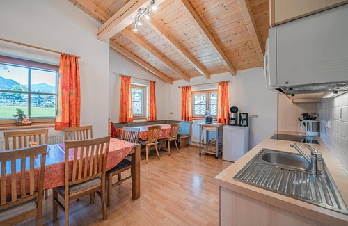 Schonbach House | Country house with garden near the ski lift