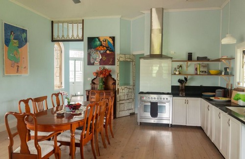 Ewingsdale Other | Country charm, exclusive farm retreat - 3 houses (21 pax) 7 minutes to Byron Bay