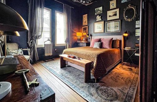 Bellville House | Country Estate + POOL + Pavilion with Full Kitchen + GRILL