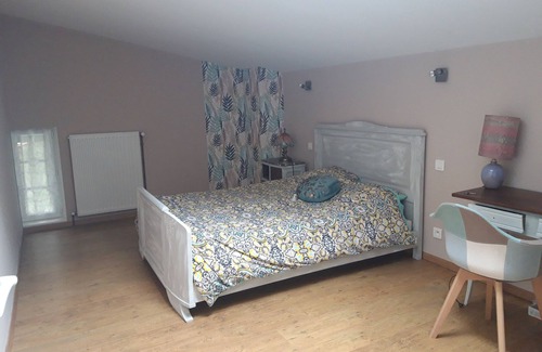 Fontcouverte House | Country House 'Fontcouverte - Chambre D'hôte' with Shared Pool, Shared Terrace and Wi-Fi