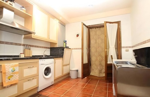 Uncastillo House | Country House 'La Era De San Juan' with Private Pool, Wi-Fi and Air Conditioning