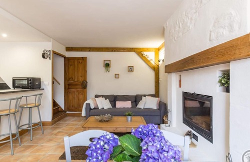 Tollevast Cottage | Country house with terrace and garden near Cherbourg