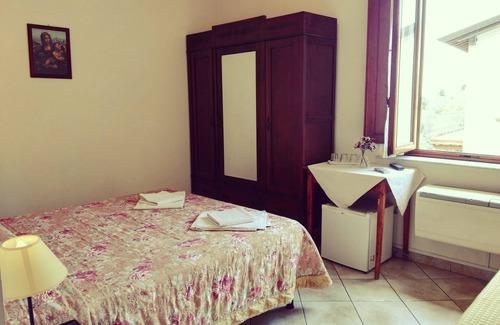 Vinci Other | country inns - 6 bedrooms - 6/22 persons