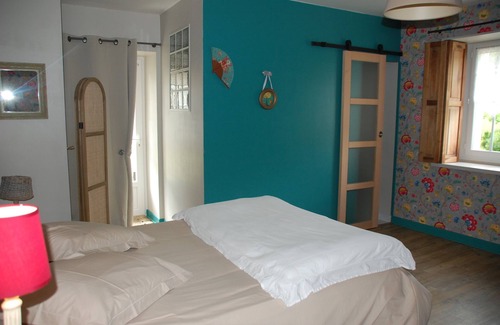 Bourgueil Bed & Breakfast | COUNTRY PROPERTY ON THE EDGE OF FOREST AND VINEYARDS