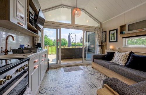 West Malling Other | Countryside lodges at WOODS MEADOW, One with hot tub, All sleep 5 or 6 and have Wifi, En suite, Kitchenette, Fire Pits, Children's Play Area, Tennis, Surrounded by Nature - your peaceful family retreat nr Brands Hatch Kent!