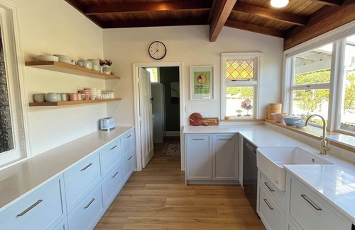 Redwood Valley House | Countryside Magic - Lovely home with views of the Sea & just 6-min from Mapua!