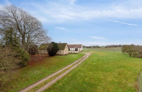 Holbaek Municipality House | Countryside Property With Great Fishing Options