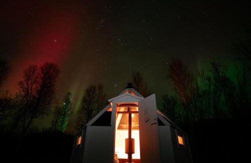 Lyngen Other | Countryside Tromsø- Cozy glass- roof cabins- Aurora wonderland