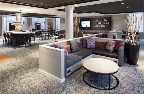 Eisenhower East Hotel | Courtyard by Marriott Alexandria Old Town/Southwest