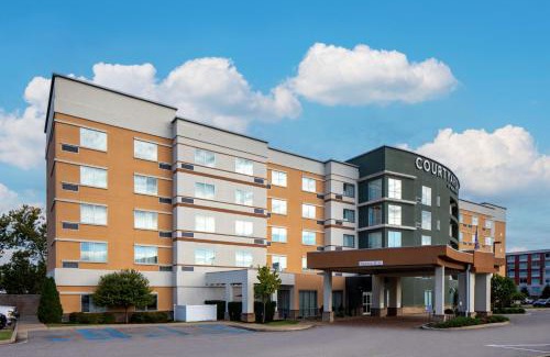 Charleston Hotel | Courtyard by Marriott Charleston Downtown/Civic Center