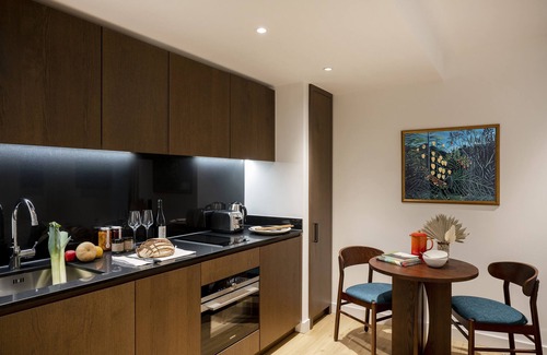 Canary Wharf Apartment | Cove Landmark Pinnacle