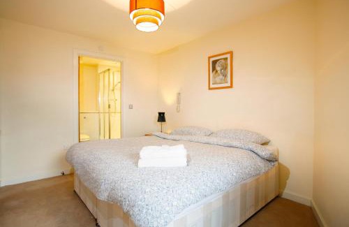 Coventry City Centre Apartment | Coventry Home