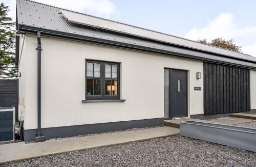 Whitland House | Cowshed 1 - Uk35456