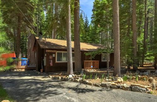 North Upper Truckee House | Coziness Cabin - Cute little cabin in the Tahoe woods