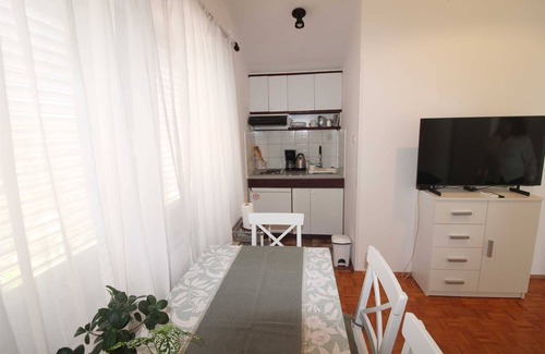 Premantura Apartment | Cozy 1-Bedroom Apartment with Parking near the sea