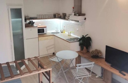 Ohrid Apartment | Cozy 1-bedroom apartment in enjoyable Ohrid with AC+parking.