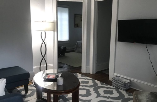 Macon Apartment | Cozy 1 bedroom Apartment steps from Mercer University and downtown!
