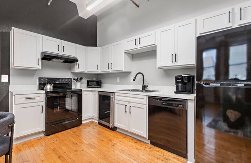 Downtown Kansas City Apartment | Cozy 1-Bedroom Oasis in the Heart of Kansas City