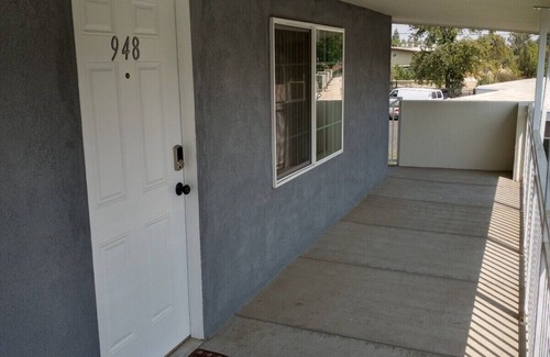 Downtown Apartment | Cozy 1-bedroom Shared Apartment- Rent the Room