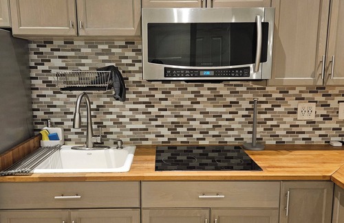 Fairfield Apartment | Cozy 1 br apartment with a private entrance and patio in Fairfield
