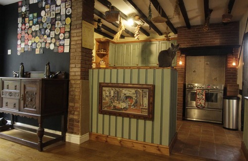 Acresford Cottage | Cozy 16th century Cottage n