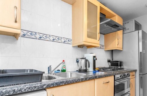 Old Town Apartment | Cozy 1BR-1BA near Holyrood Palace & On-site Parking