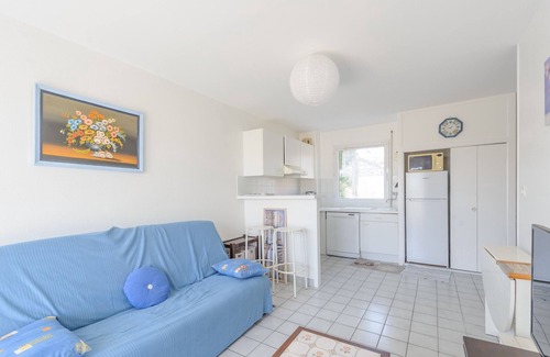 Quartier des Dunes Apartment | Cozy 1BR Apartment with Balcony, 50m from Beach, Near Shops & WiFi