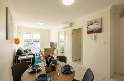 Springwood Apartment | Cozy 1BR Unit in Springwood Great Location Parking