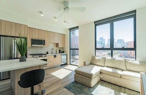 Evans Churchill Apartment | Cozy 1BR1BA w/Pool, Gym, Rooftop, Washer/Dryer