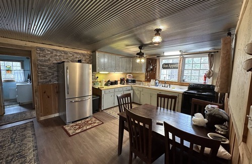 Kokomo Cabin | Cozy 2-bedroom cabin with AC on the Pearl River in Angie. LA