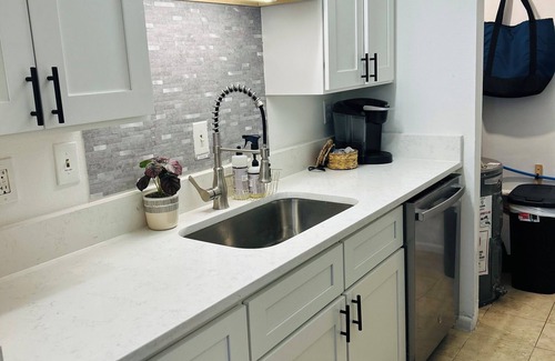 Mary Esther Condo | Cozy 2-bedroom condo on the water in Mary Esther