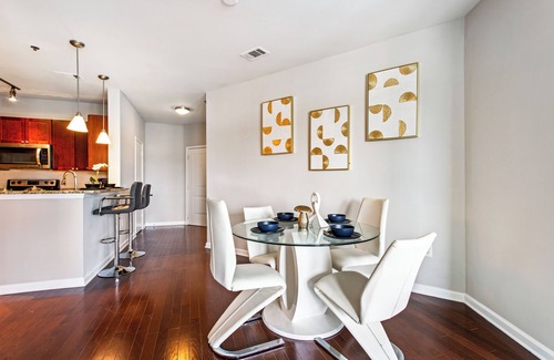 Lindbergh Apartment | Cozy 2B2B Pool, Gym, fast WiFi Downtown ATL