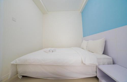 Hegarmanah Apartment | Cozy 2BR Apartment at Parahyangan Residence with Direct Access to Swimming Pool By Travelio