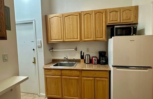 Little Italy Condo | Cozy 2BR Apt in LES/Steps to Soho&Chinatown