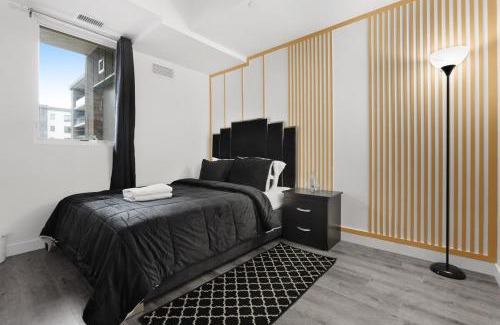 Niagara Falls Apartment | Cozy 2BR Suite Only 8 Mins to The Falls With Sofa Bed And Sleeps 6