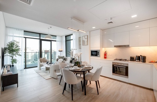 Dubai Apartment | Cozy 2BR with Creek Views in Dubai Creek Harbour