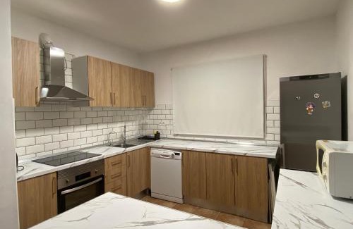 Arona Apartment | Cozy 3 Bedroom Townhouse
