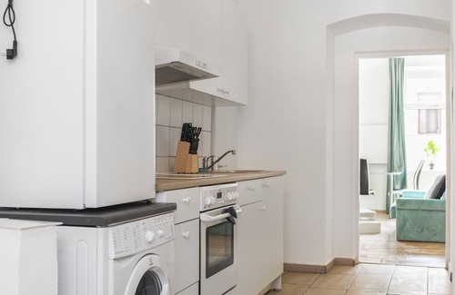 Rudolfsheim-Funfhaus Apartment | Cozy & Affordable: 2BR Apt. at Superb Location
