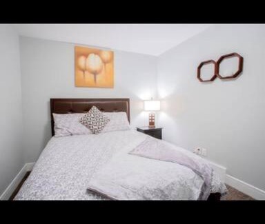 Southwest Edmonton Villa | Cozy and beautiful 3 bedroom house close to lake