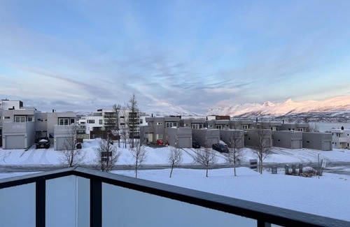 Tromso Apartment | Cozy and Central 3 Bedroom Apartment