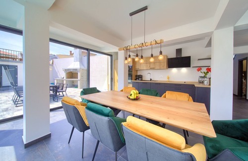 Krk Villa | Cozy and modern Villa Phoenix in Krk a few steps to the harbor and beach