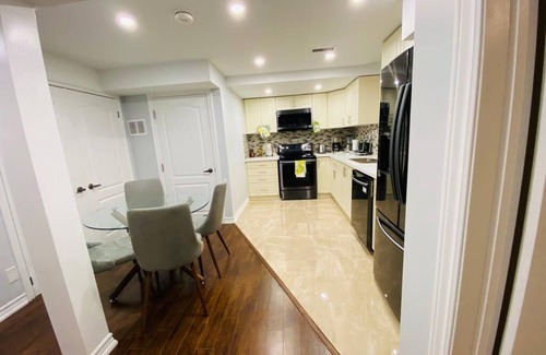 Brampton Apartment | Cozy and New Basement Guest Suite in Brampton, ON